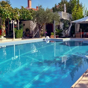 https://guest-house-villa-ines-annex.hotelinzadar.com